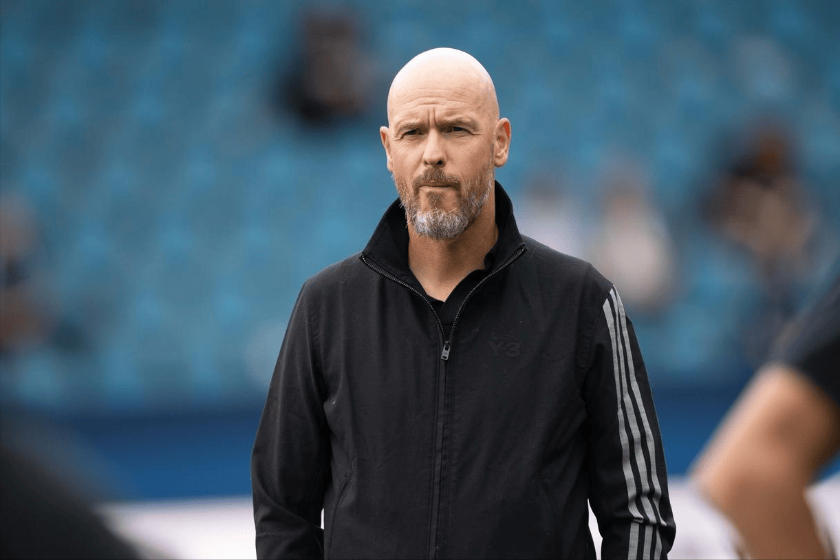 2-1，55岁滕哈赫发威：率德甲劲旅2连胜，22岁利物浦旧将利剑出鞘